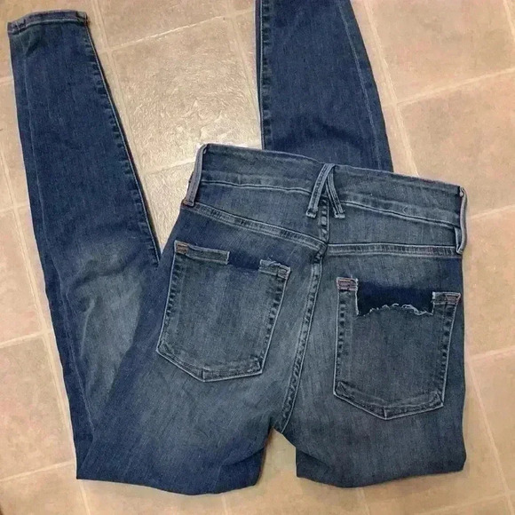 Good American - Picture 5 of 5